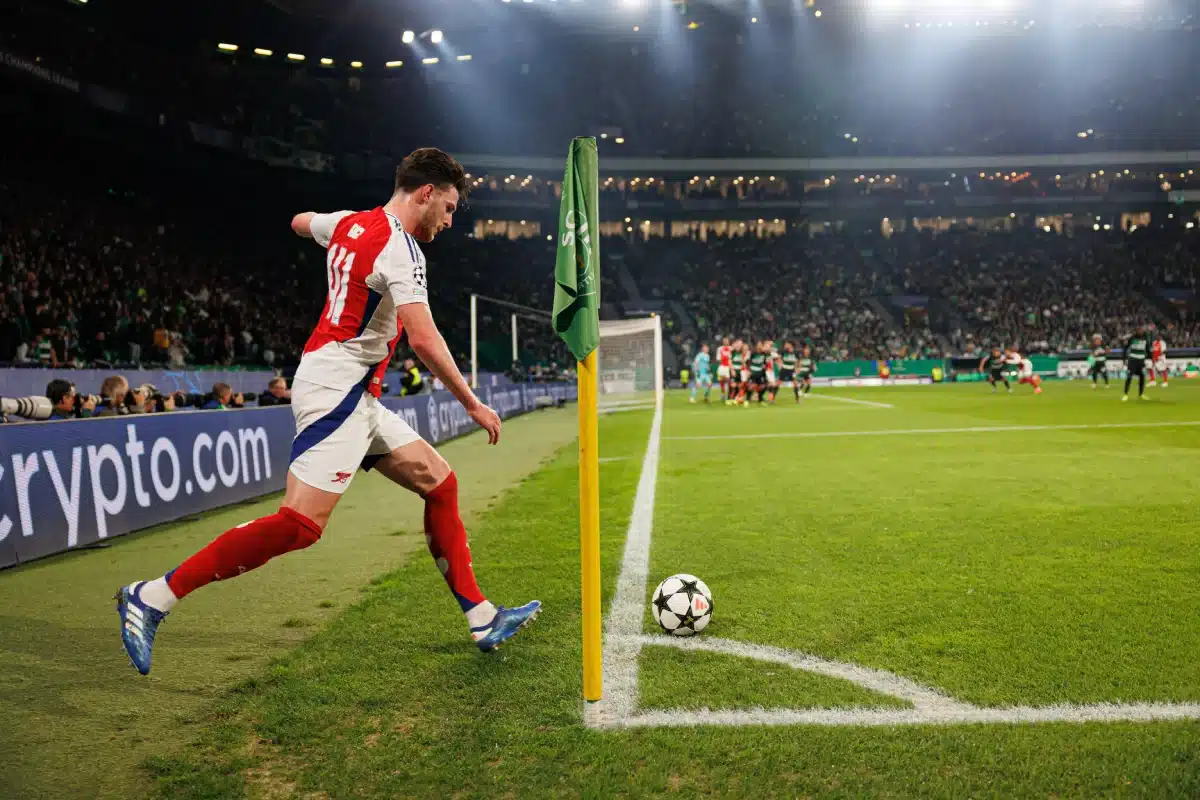 Declan Rice in action during Champions League game between Sporting CP and Arsenal FC at Jose Alvalade Stadium.