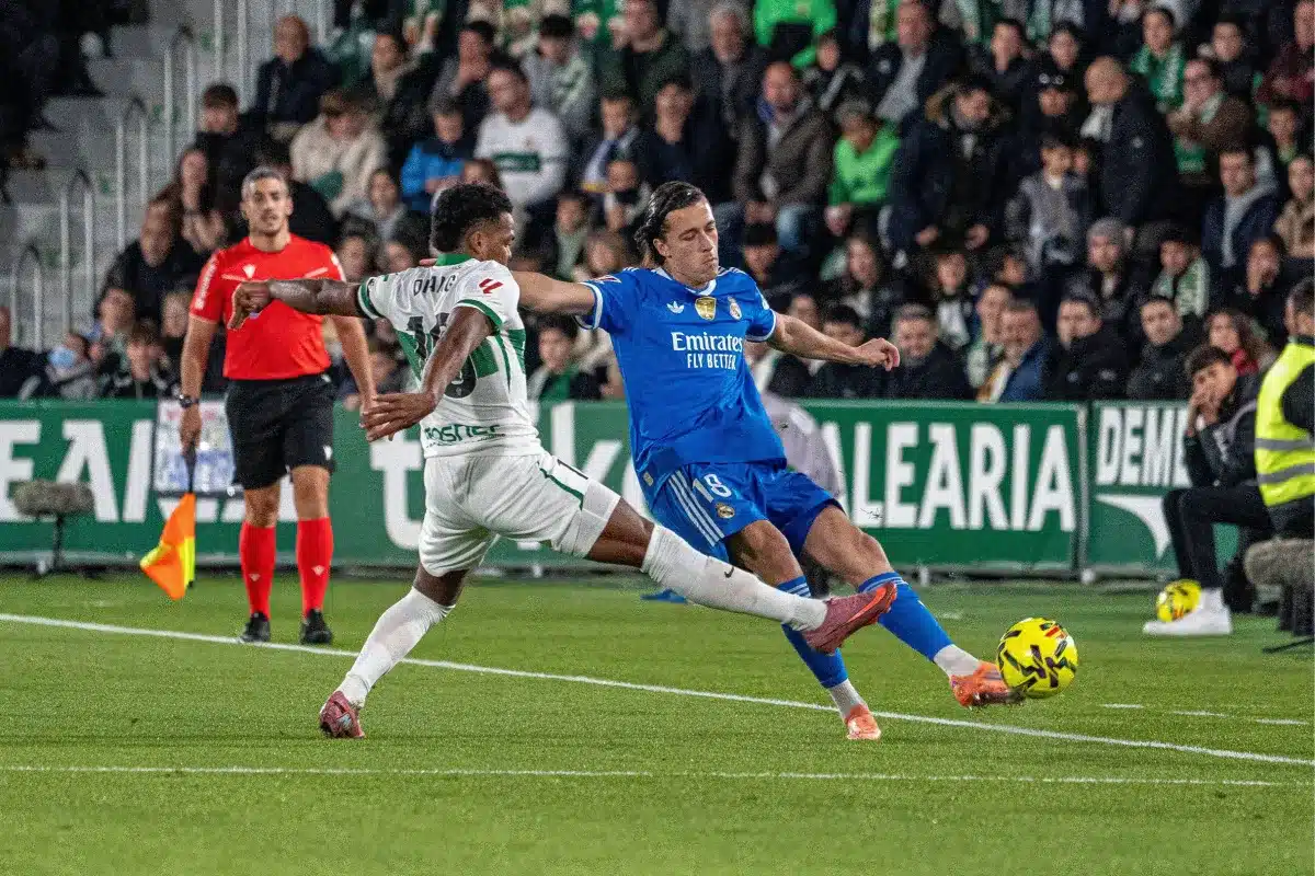 Elche vs Real Madrid at Manuel Martínez Valero Stadium, 2025